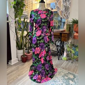 Zara floral long sleeve maxi dress - blogger favorite